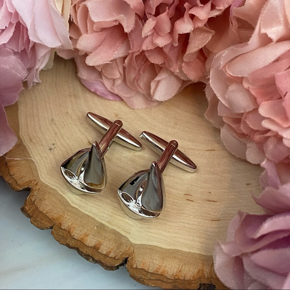 Elegant Silver Sailboat Cufflinks - Picture 10 of 15